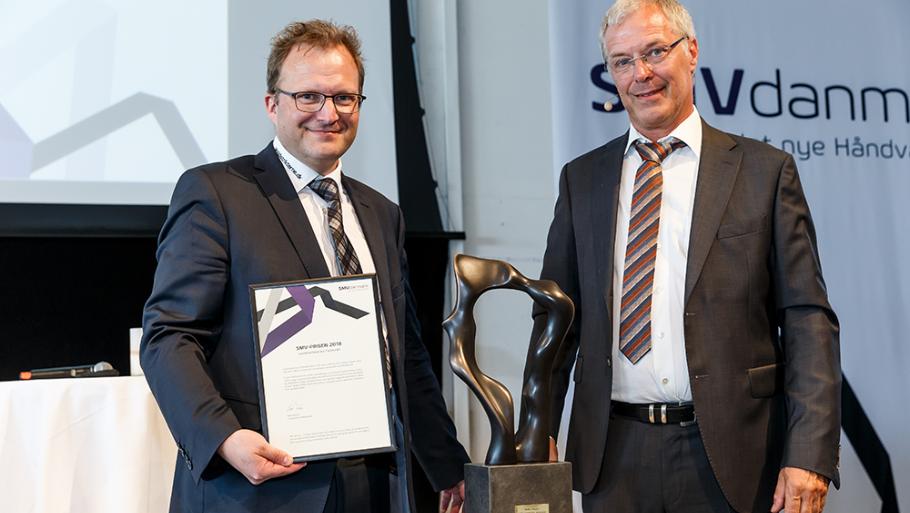 SMV-prisen 2018 gik til Landdistrikternes Fællesråd for deres store indsats for SMV'er i hele Danmark. Formanden fra Landdistrikternes Fællesråd Steffen Damsgaard modtog prisen.